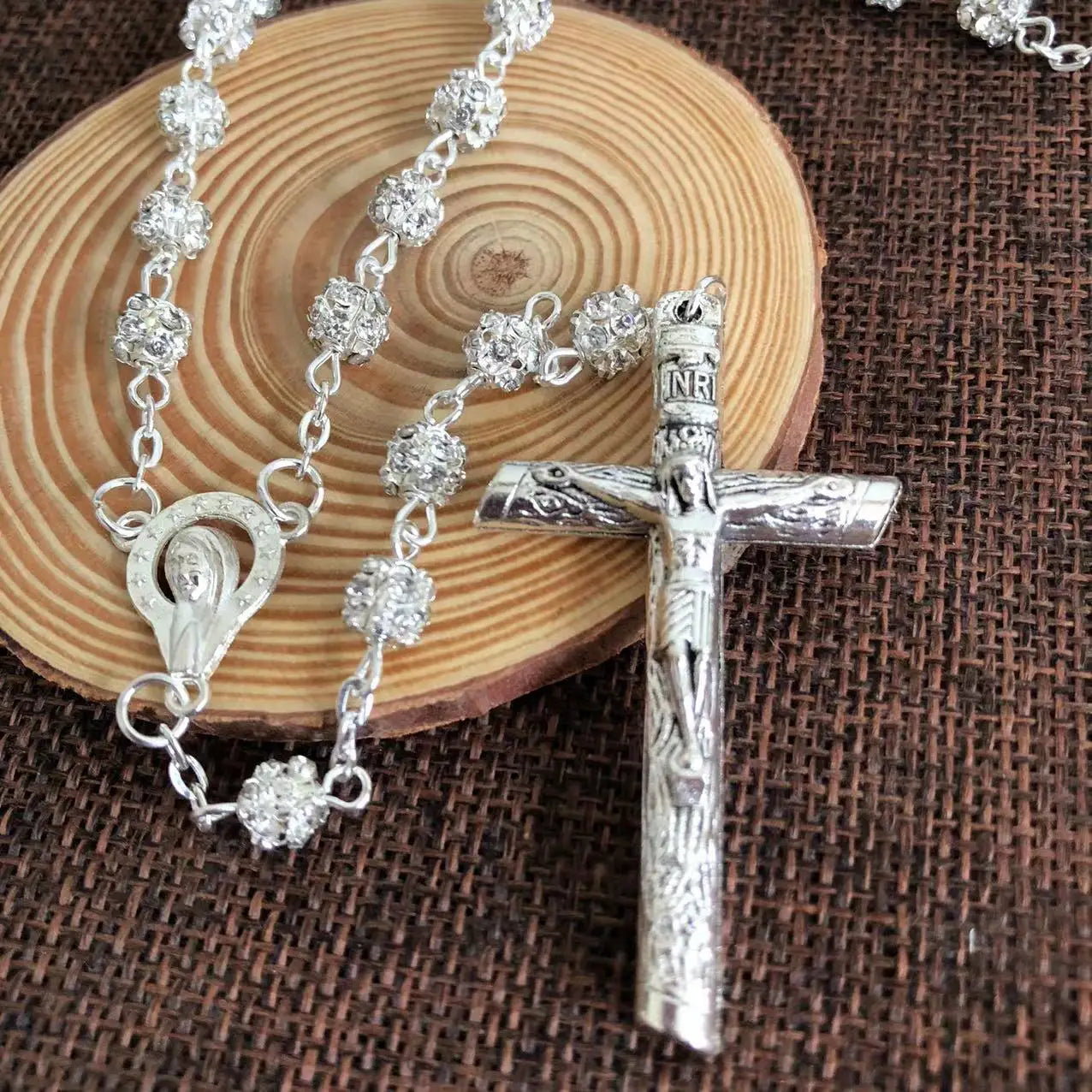 Free shipping white or black rosary bead necklace/ catholic rosary/ glass rosary / rhinestone rosary special offer Vedee