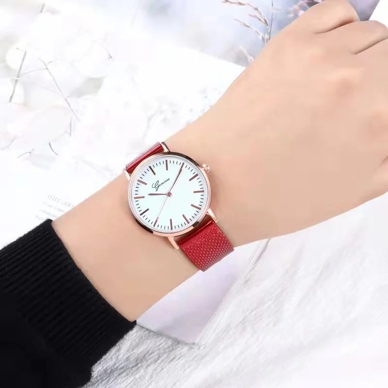 Fashion casual high quality ladies environmental watchband ultra thin simple quartz watch Student women's clothing clock retro Vedee