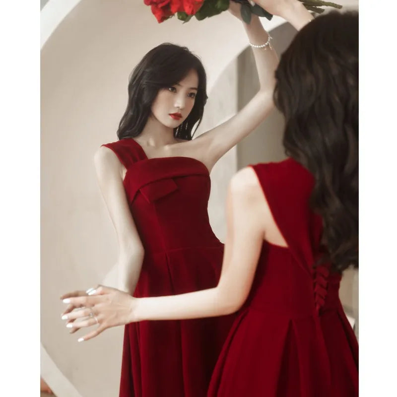 Women Burgundy One Shoulder Wedding Dress Elegant A Line Prom Party Gown Toast Clothing Vedee