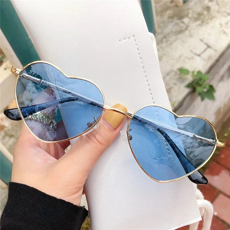 Fashion Women's Metal Heart Shaped Sunglasses Gradient Outdoor Goggles Female Eyewear UV400 Shades Metal Women Girls Sunglasses Vedee