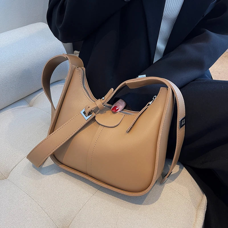 LEFTSIDE Vintage Shoulder Crossbody Bags for Women PU Leather Women's New 2023 Trend Fashion Handbag Clutch Small Black Brown Vedee